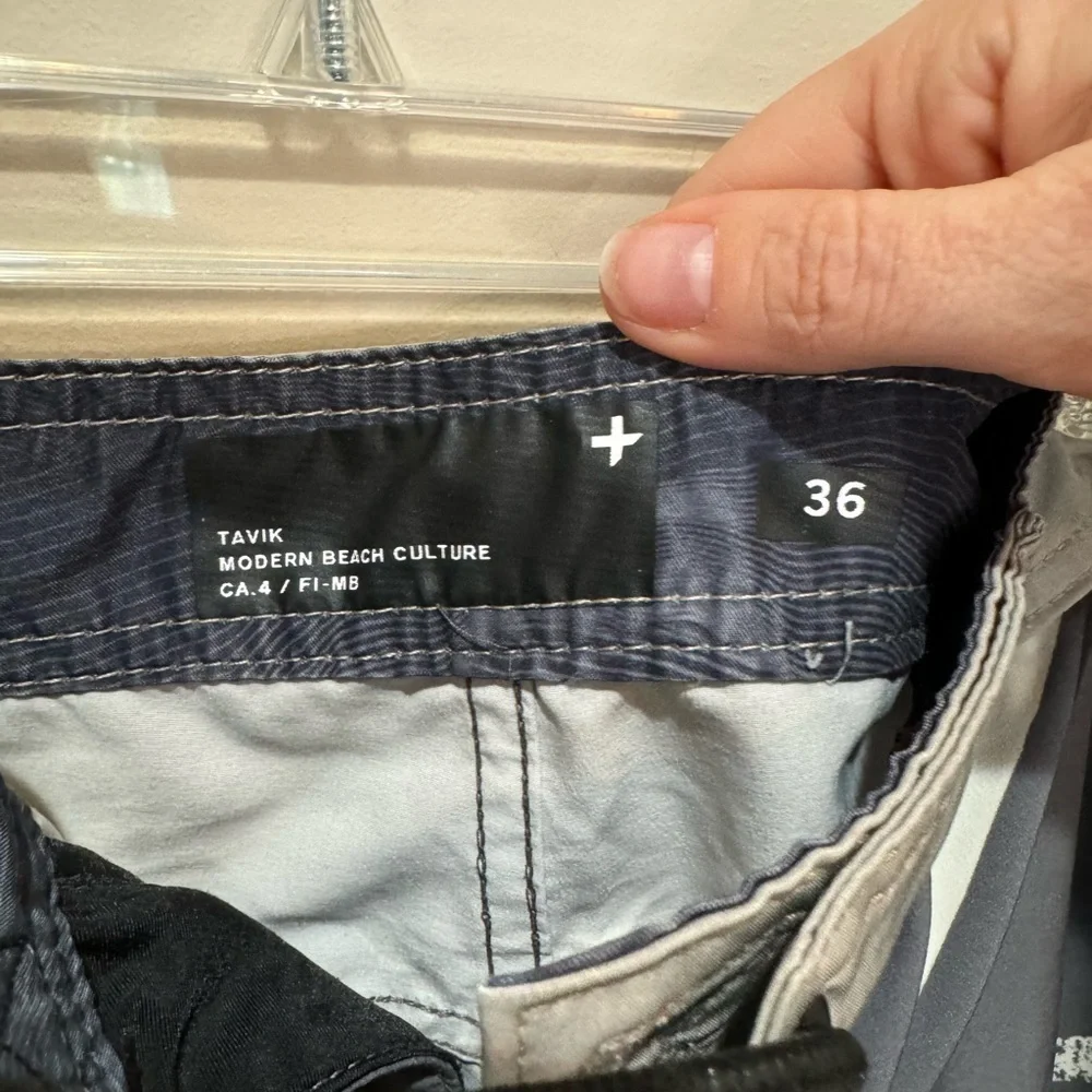 TAVIK Men's Gray Patterned‎ Swim Board Shorts Size 36